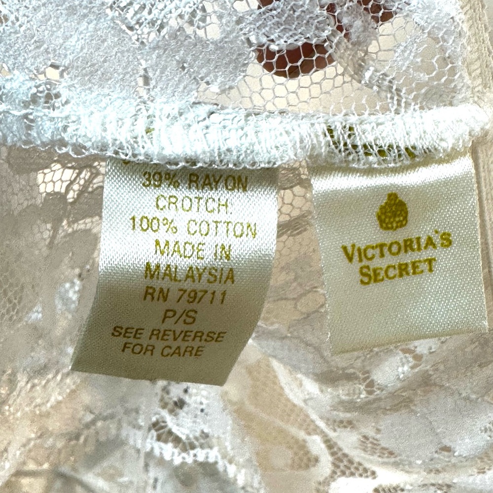 Victoria's Secret Vintage White Lace Panties NWT - Picture 3 of 9